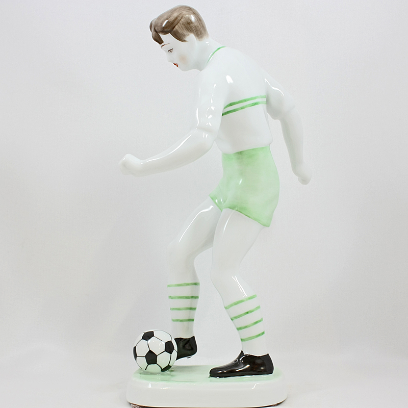 Soccer Player Figurine Hollohaza - Image 4