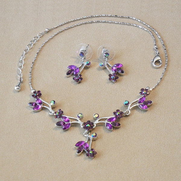 Amethyst Crystal Floral Necklace - Fashion Jewellery
