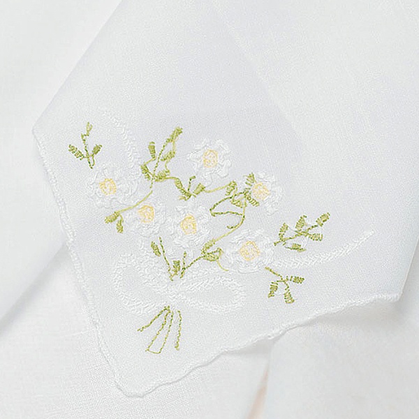 Handkerchief He Loves Me Daisy Weddingstar