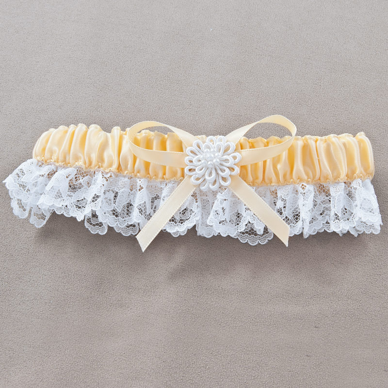Flower on Buttercream Wedding Garter